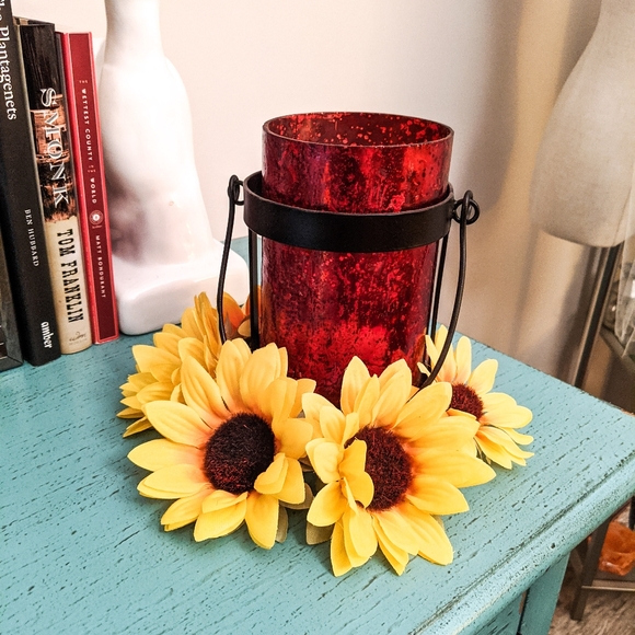 Sunflower Candleholder Skirt Decor - Picture 4 of 5